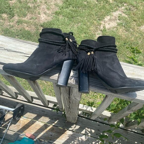 Bamboo Scenery Bootie  - Picture 6 of 8